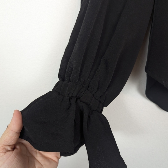 ASOS Design Curve Black Volume Sleeved Ruffle Cuffs Soft Shirt - Picture 4 of 7